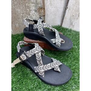 CHACO Cream Black Women's 7 Sandals